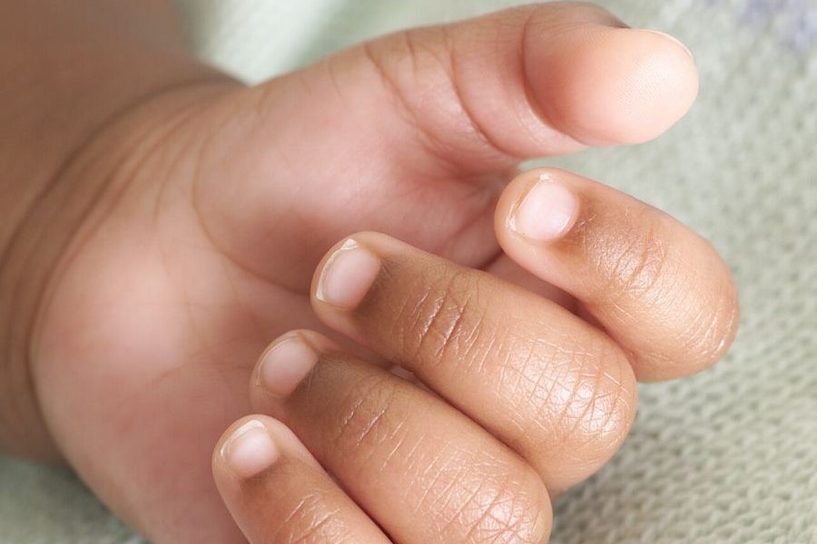 Preguntas frecuentes sobre el coronavirus: Manteniendo las manos de tu bebé o niño pequeño limpias