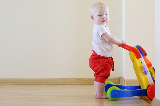 5 beneficios de que los bebés jueguen con pelotas